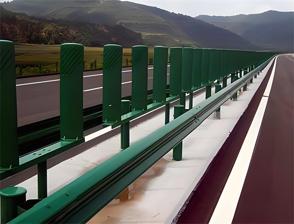 宁夏三波护栏板在高速公路的应用